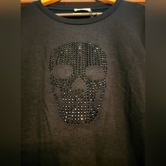 NWT Black Rhinestone Skull Longsleeve - Picture 3 of 8